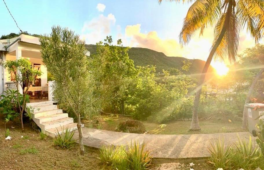 Апартаменты <Casa Colibri> La Desirade Les Galets Экстерьер фото